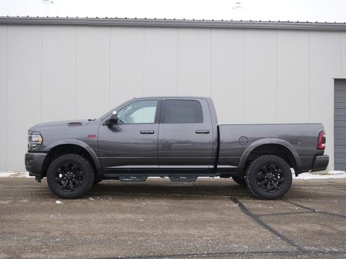 2022 RAM 2500 Laramie Crew Cab 4x4 6'4' Box