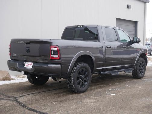 2022 RAM 2500 Laramie Crew Cab 4x4 6'4' Box