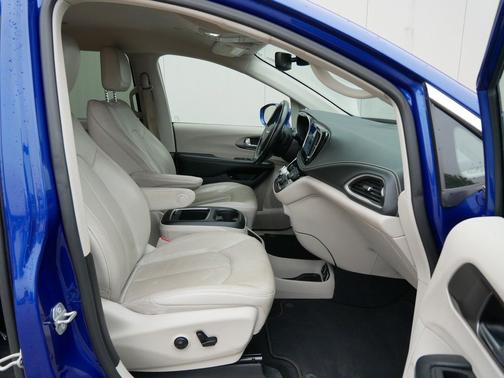 2021 Chrysler Pacifica Hybrid Touring L