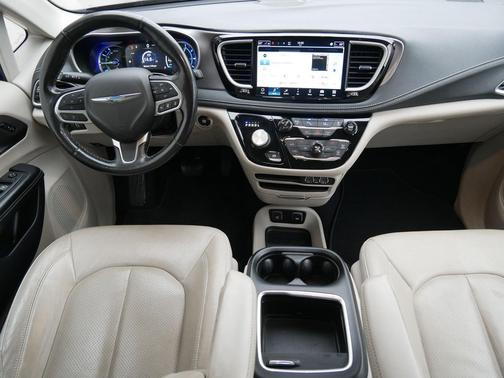 2021 Chrysler Pacifica Hybrid Touring L