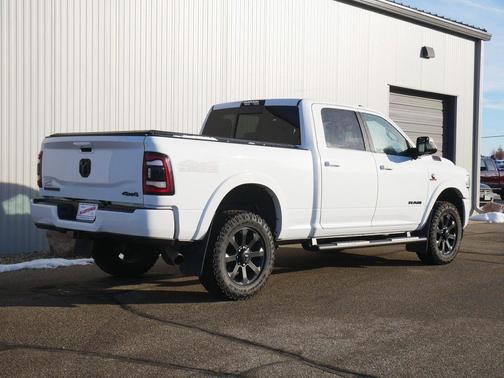 2020 RAM 2500 Laramie Crew Cab 4X4 6'4' Box