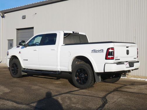 2020 RAM 2500 Laramie Crew Cab 4X4 6'4' Box