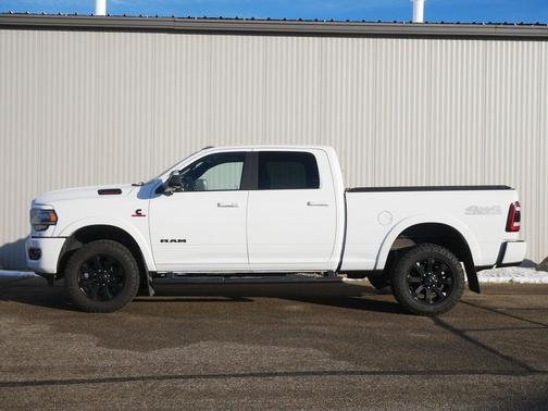 2020 RAM 2500 Laramie Crew Cab 4X4 6'4' Box