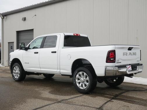 Bright White Clearcoat 2026 RAM 2500 Big Horn Crew Cab 4x4 6'4' Box