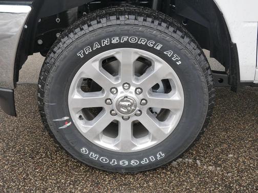 Bright White Clearcoat 2026 RAM 2500 Big Horn Crew Cab 4x4 6'4' Box