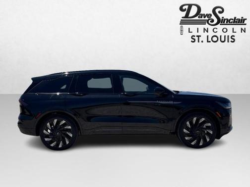 INFINITE BLACK MET CC 2026 Lincoln Nautilus Reserve