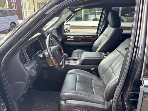 2012 Lincoln Navigator Base