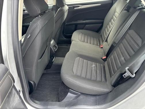 2018 Ford Fusion Hybrid SE