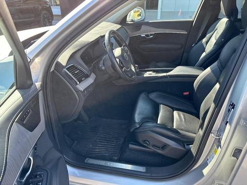 2021 Volvo XC90 T6 Inscription
