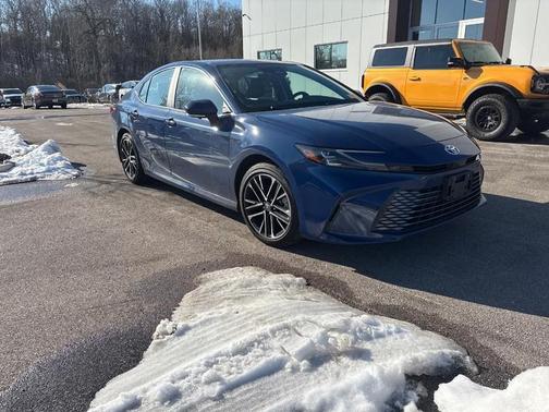 2025 Toyota Camry XLE
