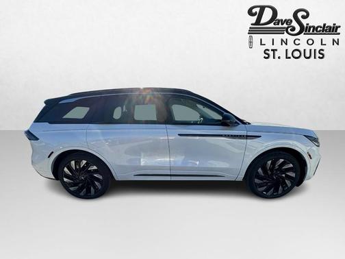 2024 Lincoln Nautilus Black Label