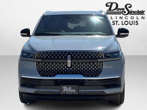 GRAY MIST METALLIC TRI-COAT 2026 Lincoln Navigator Reserve