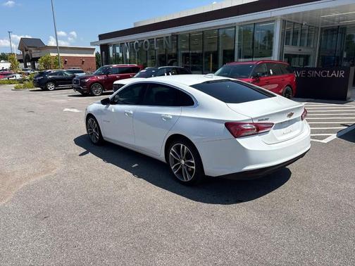 2022 Chevrolet Malibu FWD LT
