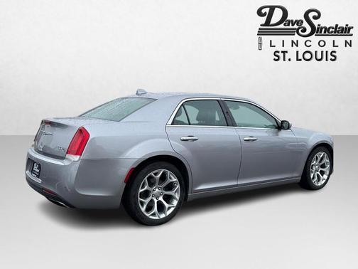 2018 Chrysler 300 C