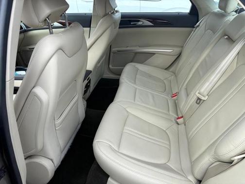 2015 Lincoln MKZ Hybrid Base