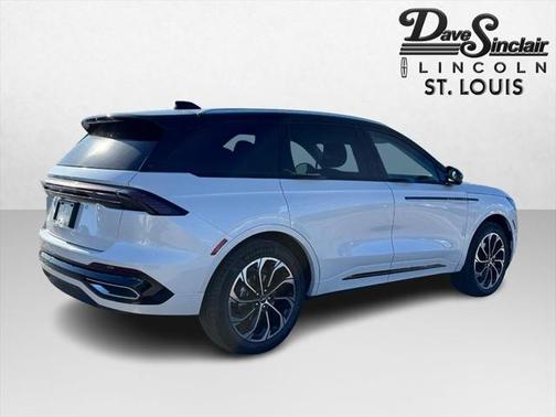 2025 Lincoln Nautilus Reserve