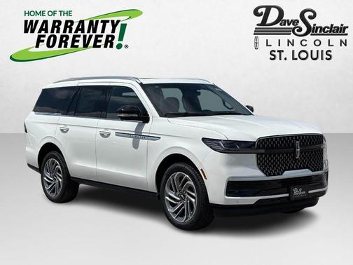 Pristine White Metallic Tri-Coat 2026 Lincoln Navigator Reserve