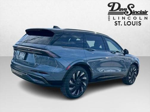 2025 Lincoln Nautilus Reserve