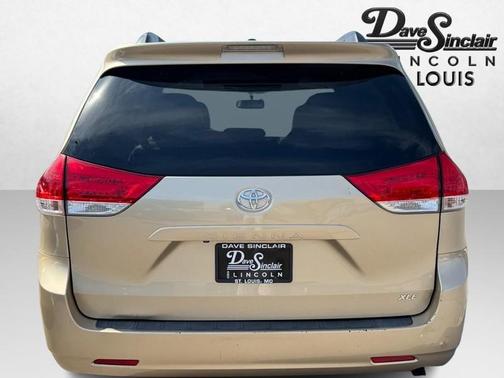 2011 Toyota Sienna XLE