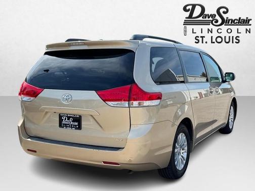 2011 Toyota Sienna XLE