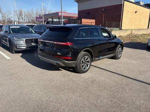 2023 Lincoln Corsair Standard