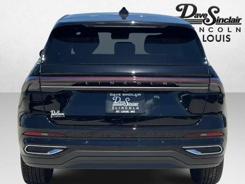 INFINITE BLACK MET CC 2026 Lincoln Nautilus Premiere