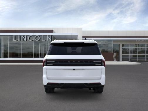 PRISTINE WHITE METALLIC 3C 2026 Lincoln Navigator Black Label
