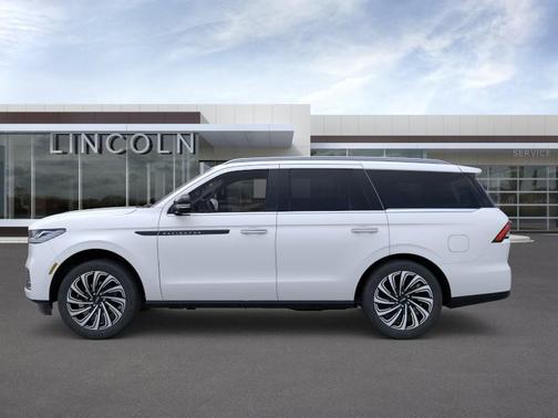PRISTINE WHITE METALLIC 3C 2026 Lincoln Navigator Black Label