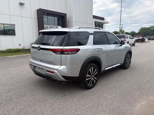 Brilliant Silver Metallic 2025 Nissan Pathfinder Platinum 4WD