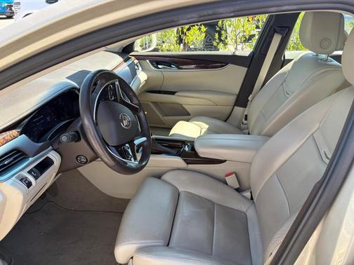 Silver Coast Metallic 2013 Cadillac XTS Luxury