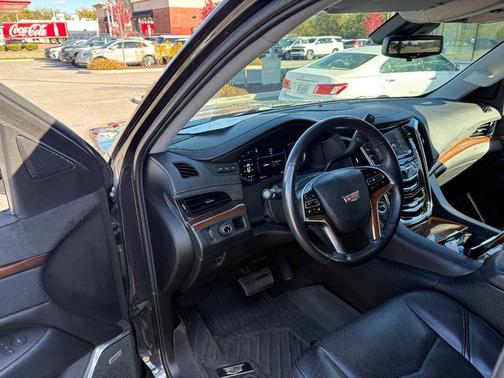 2017 Cadillac Escalade Premium Luxury