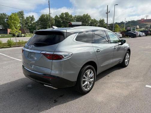 2023 Buick Enclave Essence AWD