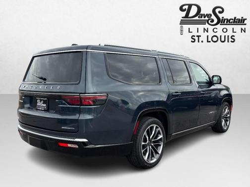 2023 Jeep Wagoneer L Series III 4x4