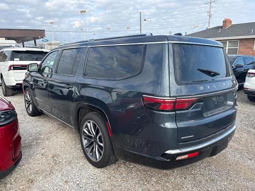 2023 Jeep Wagoneer L Series III 4x4