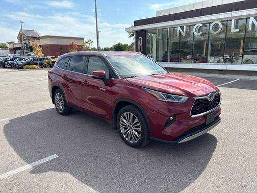 2021 Toyota Highlander Hybrid Platinum