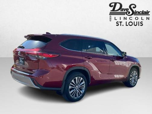 2021 Toyota Highlander Hybrid Platinum
