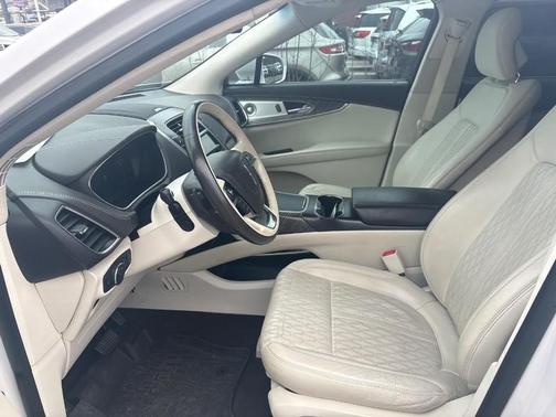 2019 Lincoln Nautilus Black Label