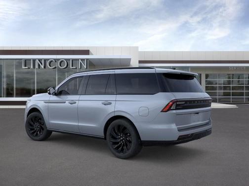 GRAY MIST METALLIC TRI-COAT 2026 Lincoln Navigator Reserve