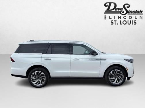 PRISTINE WHITE METALLIC 3C 2026 Lincoln Navigator Reserve