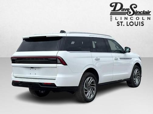 PRISTINE WHITE METALLIC 3C 2026 Lincoln Navigator Reserve