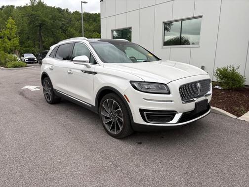WHITE PLATINUM MET TRI-COAT 2019 Lincoln Nautilus Reserve