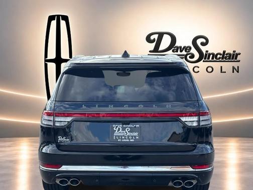Infinite Black Metallic Clearcoat 2027 Lincoln Aviator Black Label AWD