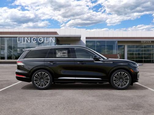 Infinite Black Metallic Clearcoat 2027 Lincoln Aviator Black Label AWD