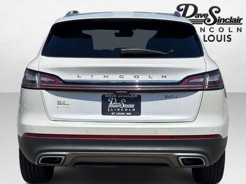 White Platinum Metallic Tri-Coat 2019 Lincoln Nautilus Select