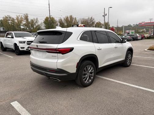 2025 Buick Enclave Preferred FWD