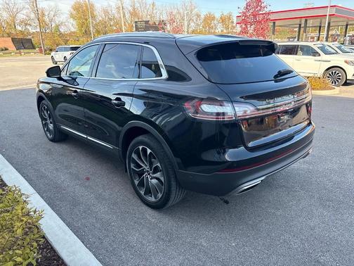 2021 Lincoln Nautilus Reserve