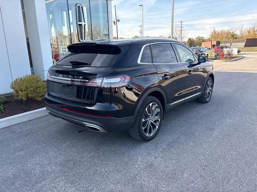 2021 Lincoln Nautilus Reserve