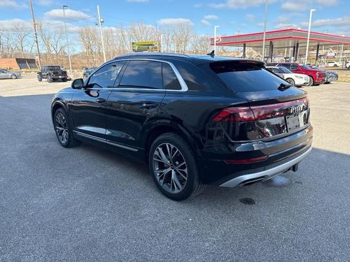 2024 Audi Q8 55 Prestige