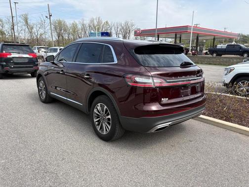 BURGUNDY VELVET 2020 Lincoln Nautilus Reserve