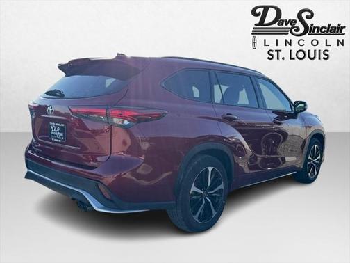 2022 Toyota Highlander XSE